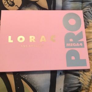 Lorac megapro4 palette